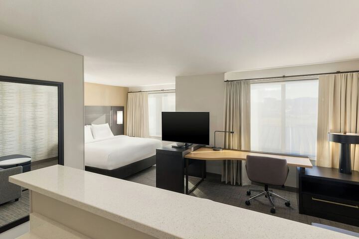 Room 7 of 48