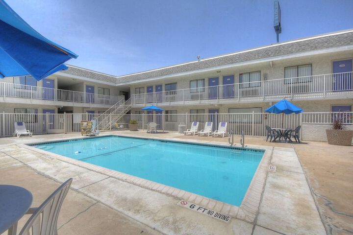 Pool Hotel