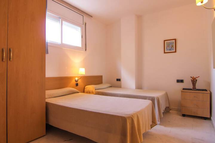 Room 2 of 26