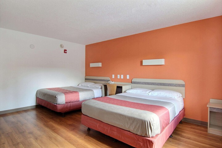 Room 17 of 45