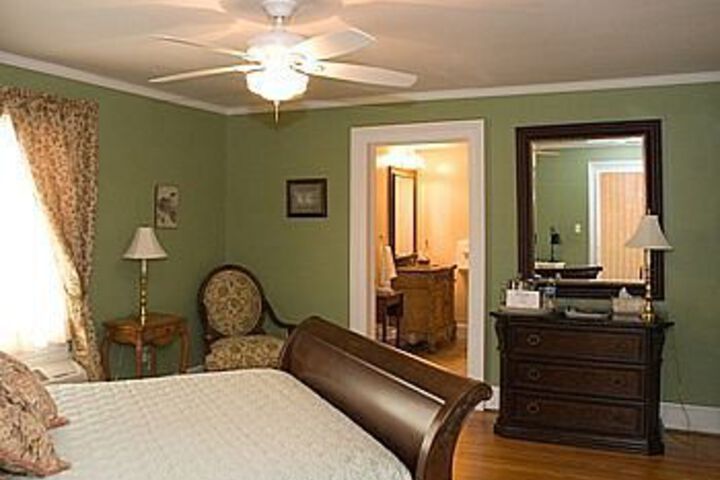 Room 41 of 83