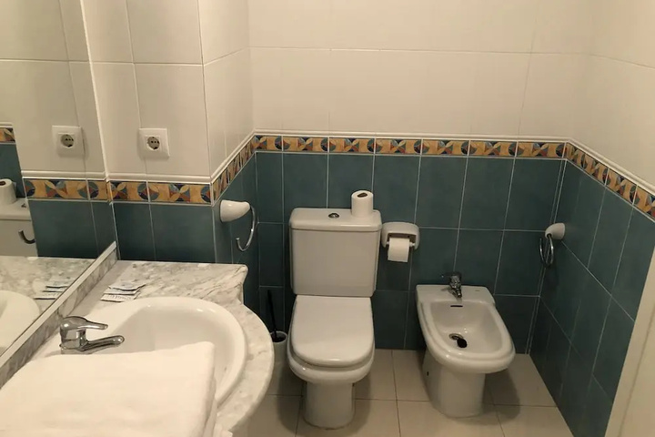 Room 9 of 20