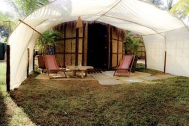 Hotel Exterior 18 of 42