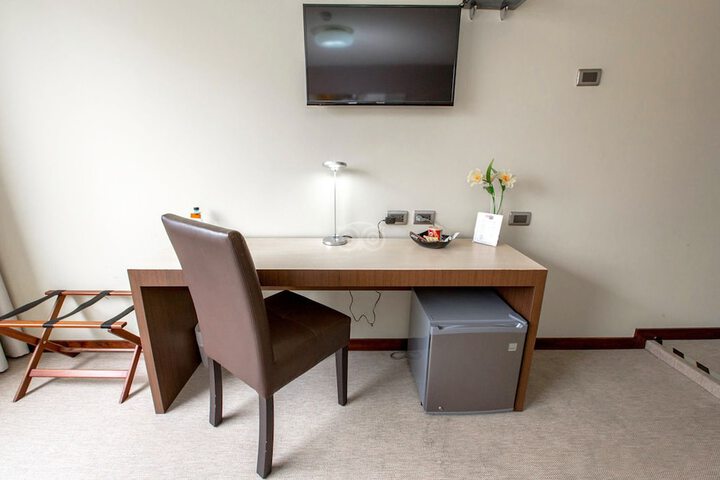 Room 6 of 36