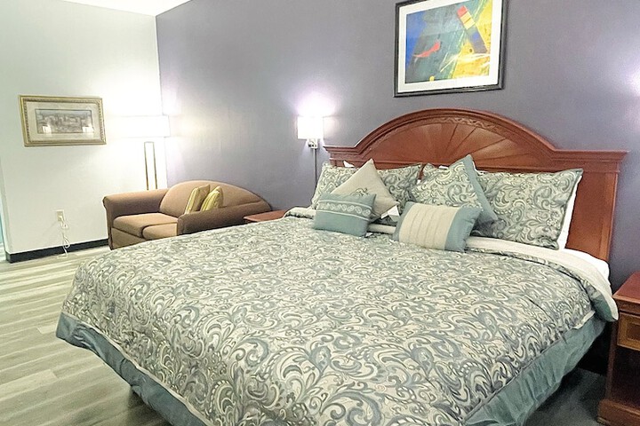 Standard | King Bed (7 of 12)