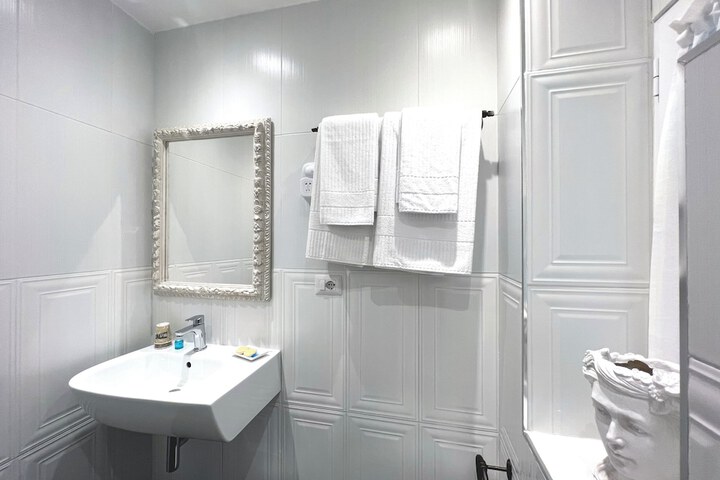 Room 15 of 22