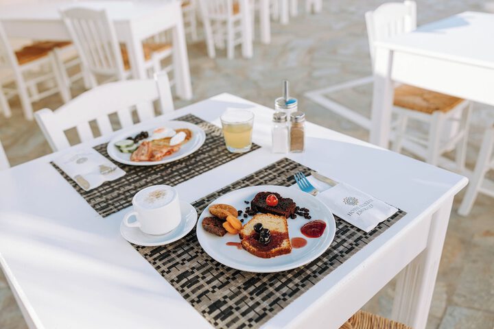 Breakfast/Coffee Service 23 of 47