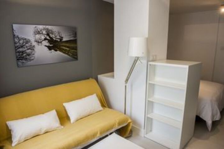 Room 70 of 88