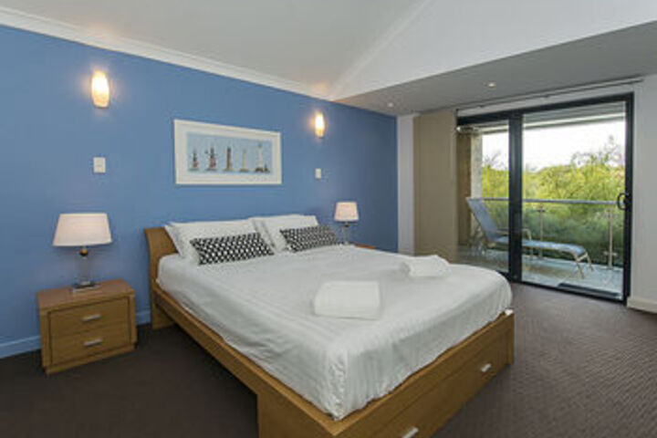 Room 8 of 36