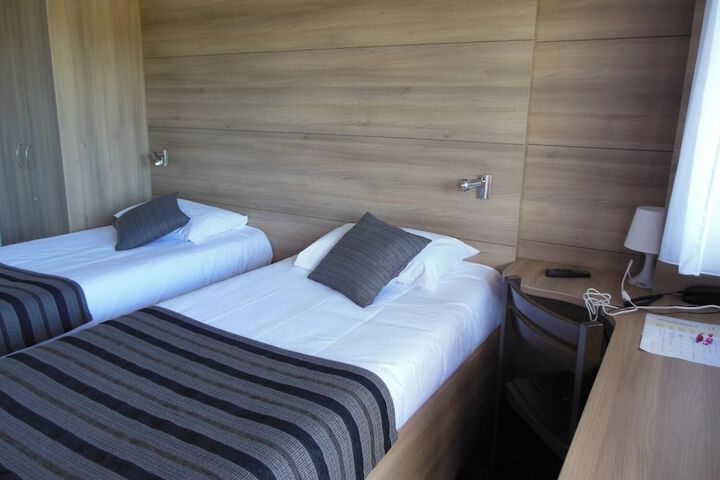 Room 10 of 23