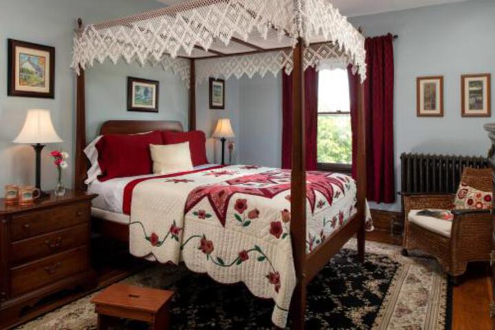 Walnut Lawn Bed and Breakfast in Lancaster, PA