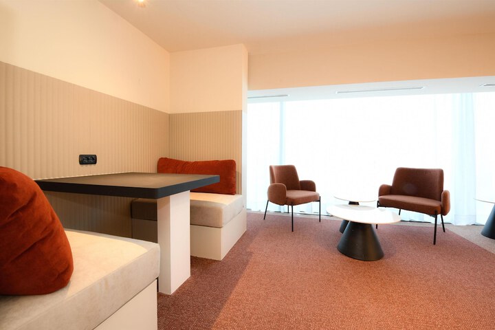 Hotel Interior 65 of 89