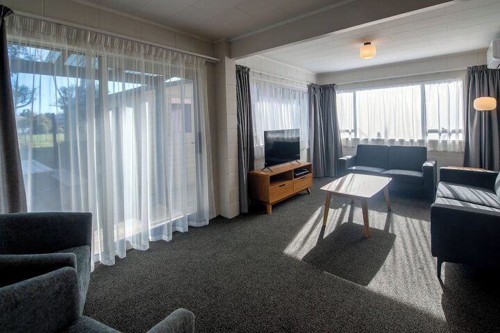 Room 52 of 108