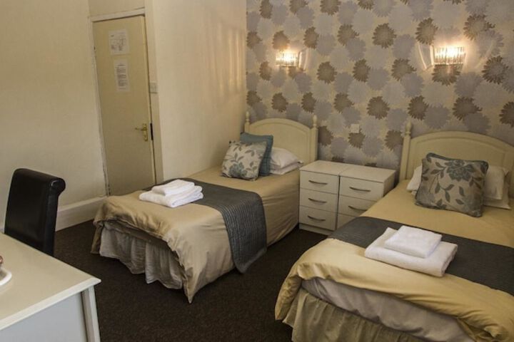 Room 7 of 49