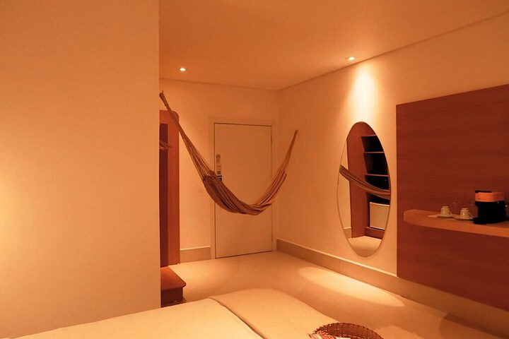 Room 12 of 53