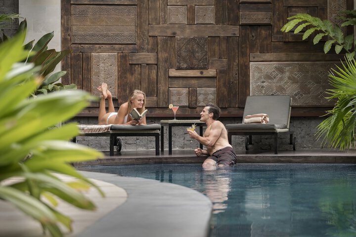 Pools & Facilities