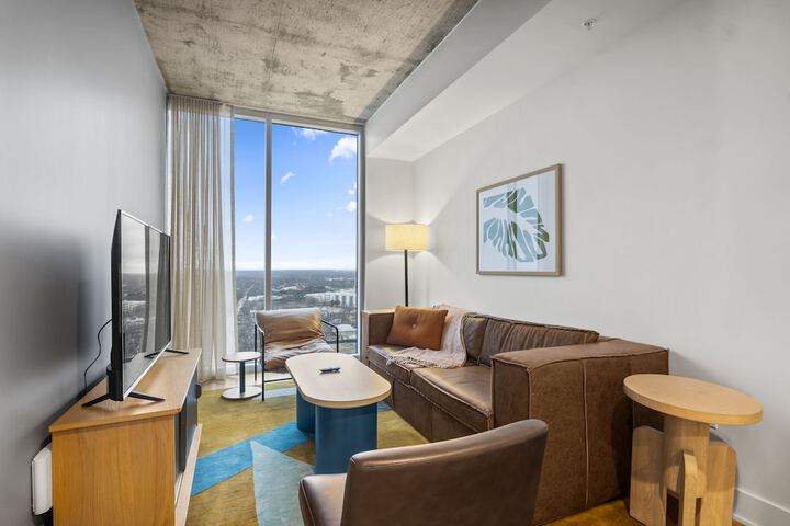 Room 445 of 860