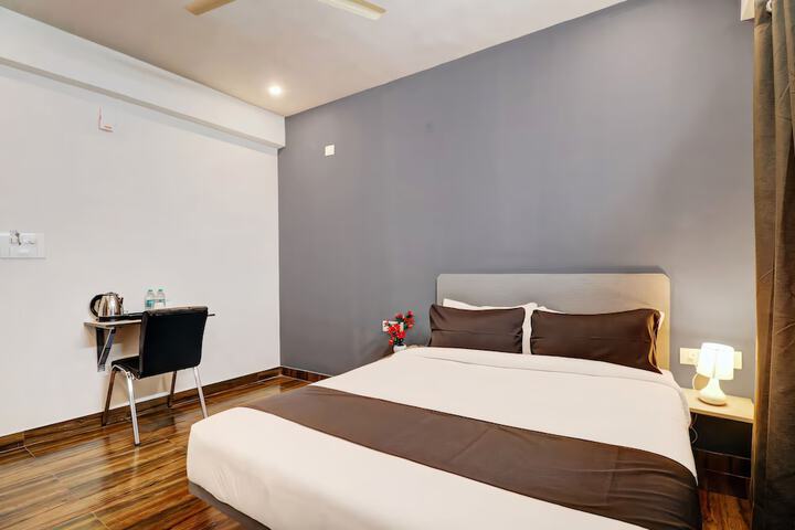 Room 9 of 20