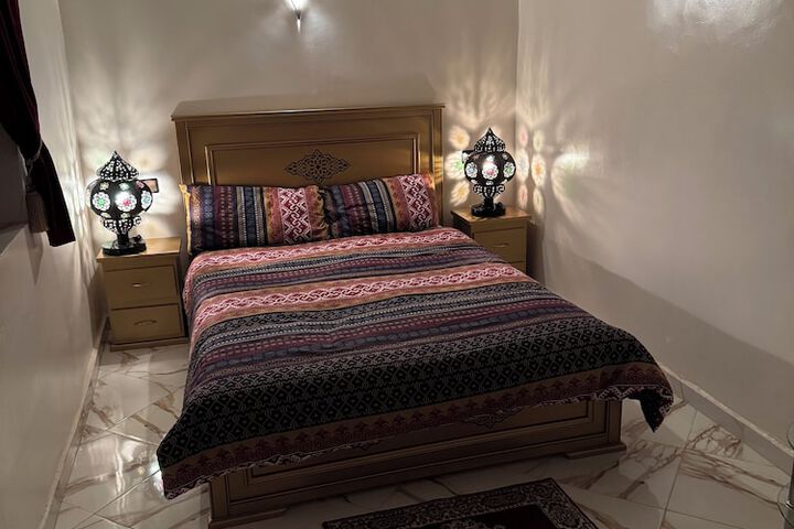 Room 8 of 18