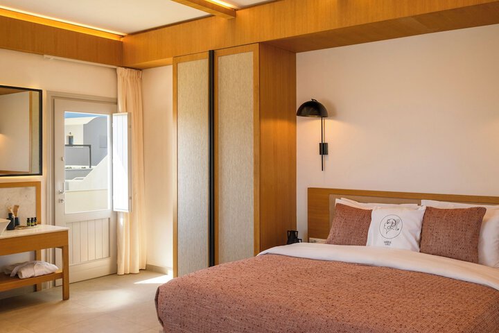 Room 15 of 199
