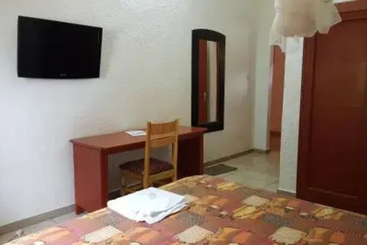 Room 3 of 11