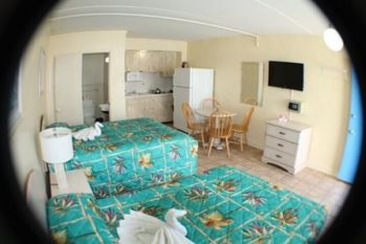 Room 7 of 9