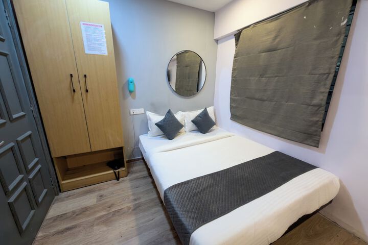 Room 21 of 39