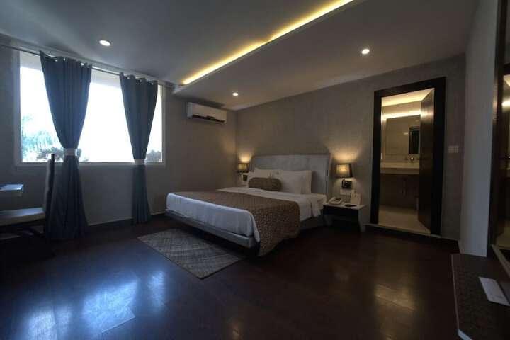 Room 19 of 68