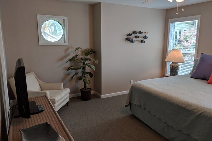 Room 7 of 34