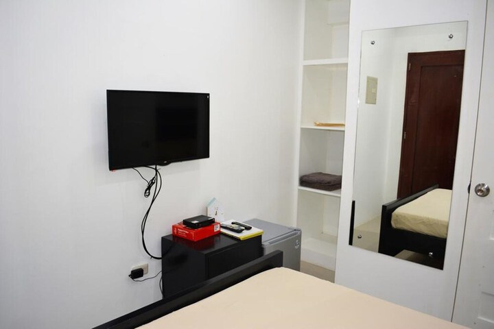 Room 25 of 46
