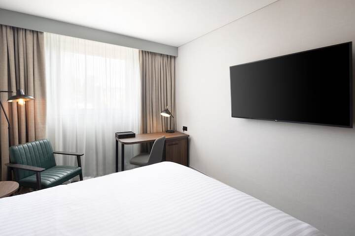 Room 13 of 51