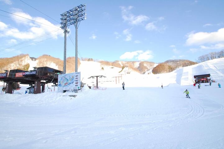 Snow and ski sports