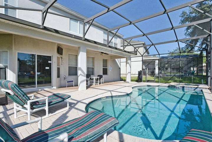 Pool 61 of 117