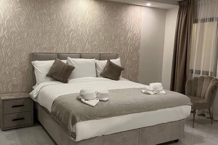 Room 3 of 12