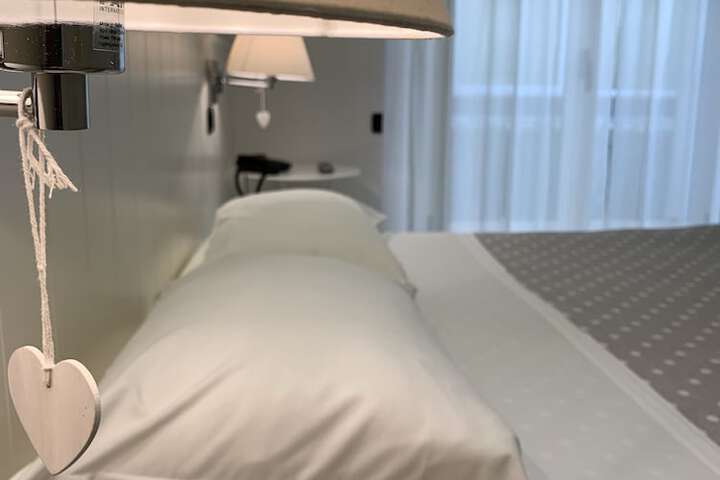 Room 5 of 88