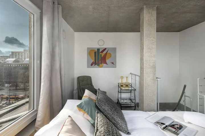 General 10 of 17