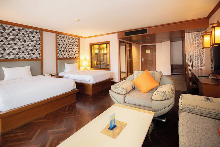 Room 52 of 98