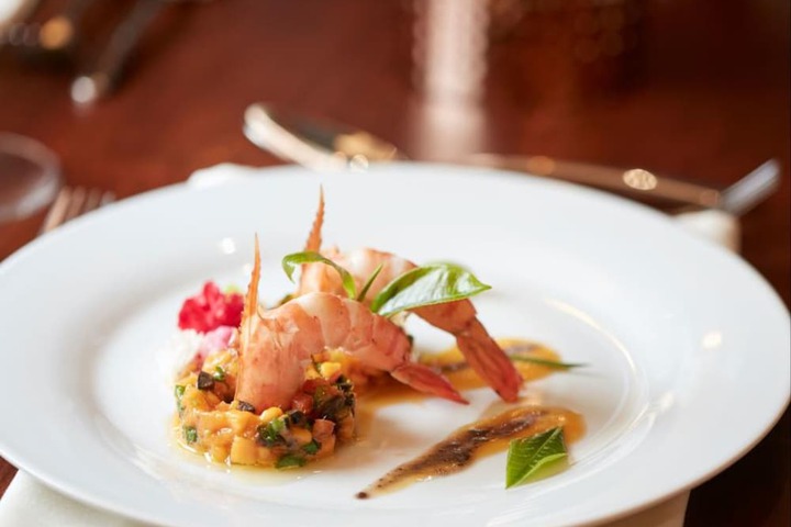 Dining 43 of 71