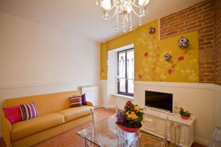 Room 15 of 18