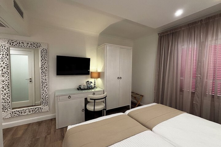 Room 39 of 155