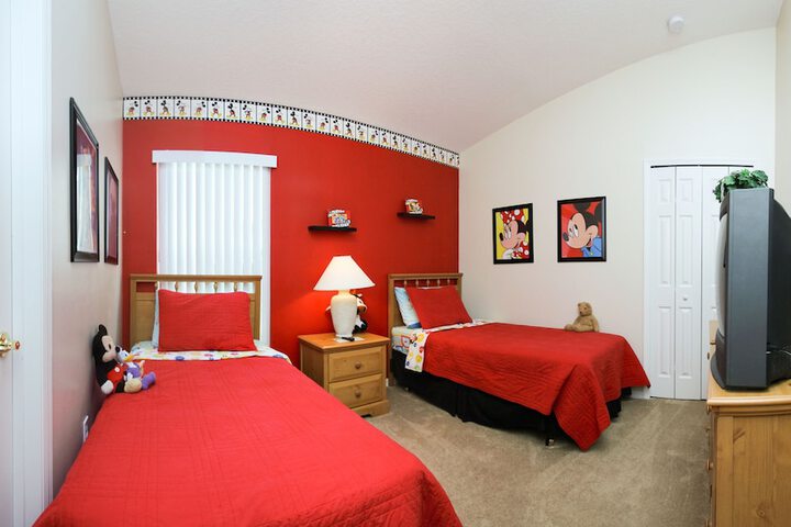 Room 19 of 118
