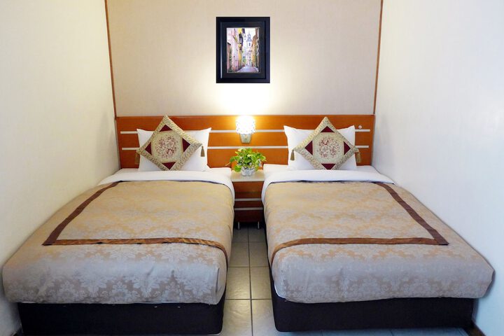Room 9 of 53