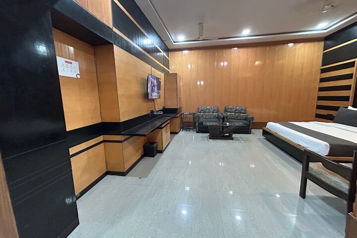 SwagStay Hotel Rahul Palace Nagpur