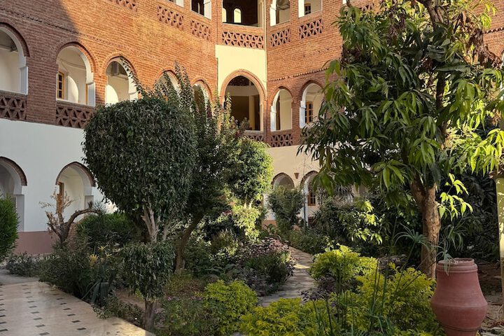 Hotel Exterior 40 of 41