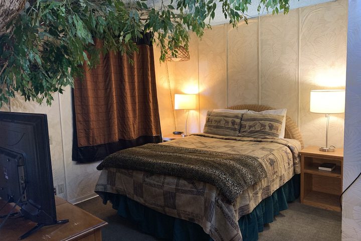 2 Queen Beds (75 of 99)