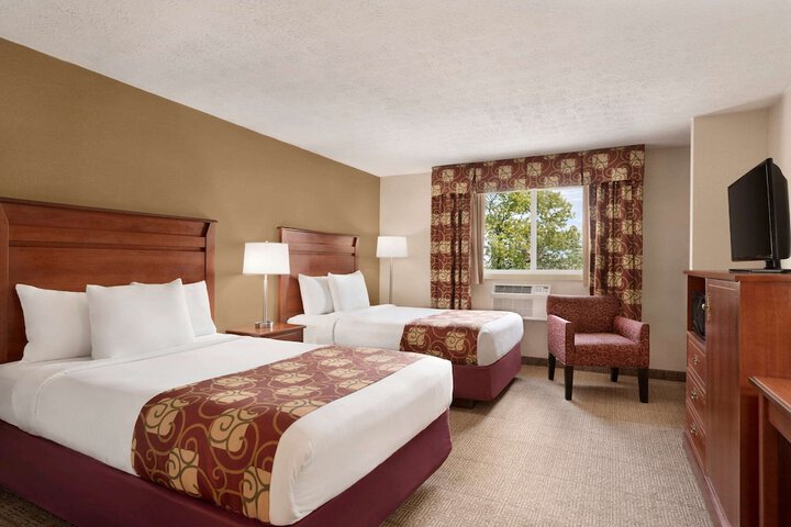 Standard Room, King or Two Doubles (1 of 2)