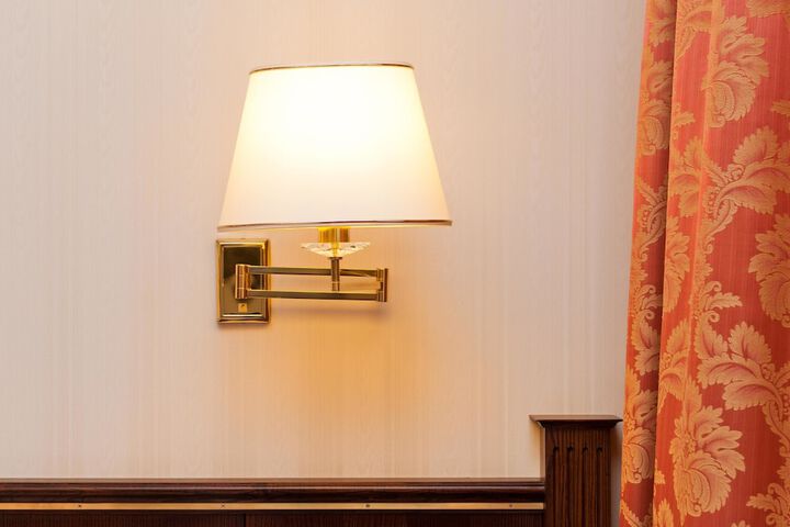 Room 2 of 37