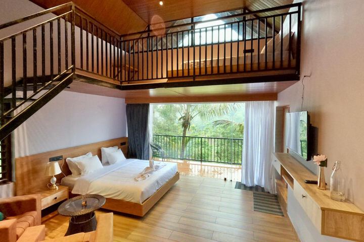 Room 4 of 38