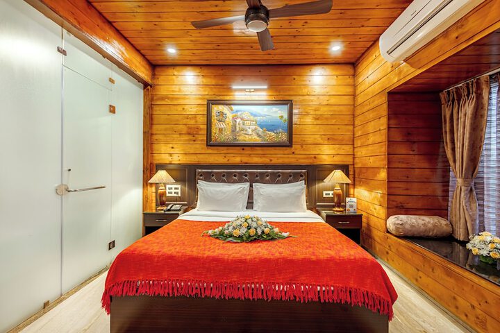 Room 43 of 94