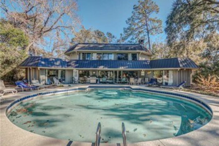 Pool 17 of 29